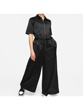 2229 NWT Nike Women's Flight Suit Size XS